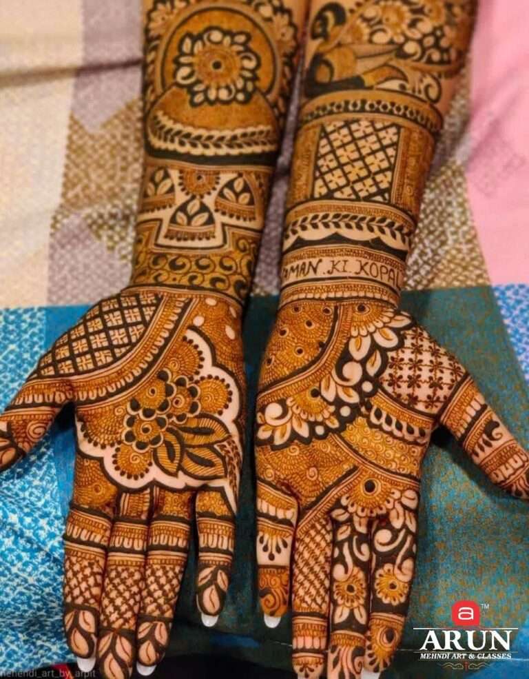 35+ Traditional Mehendi Designs For Every Type Of Bride! | WedMeGood